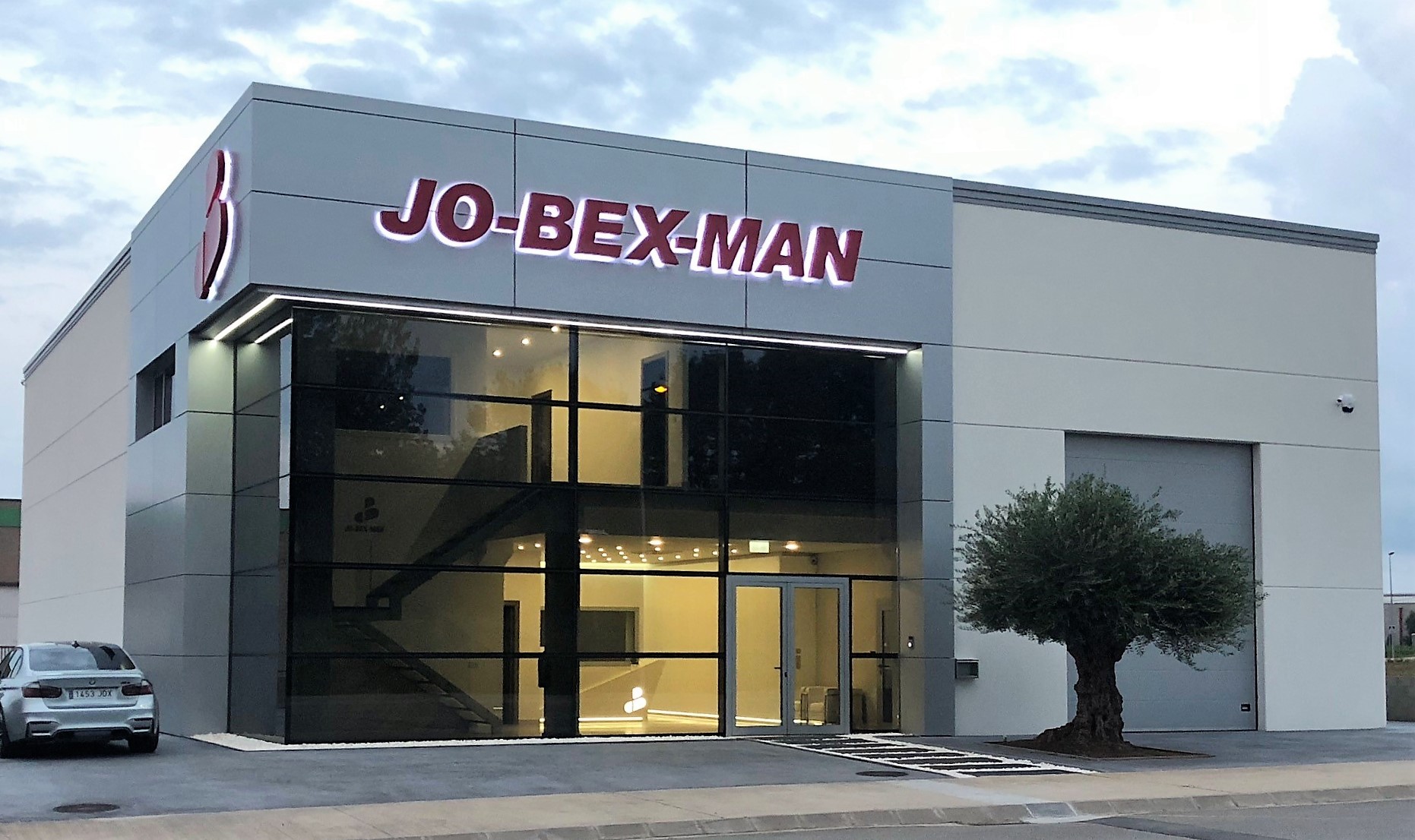Construcció nau industrial prefabricada Jo-Bex-man