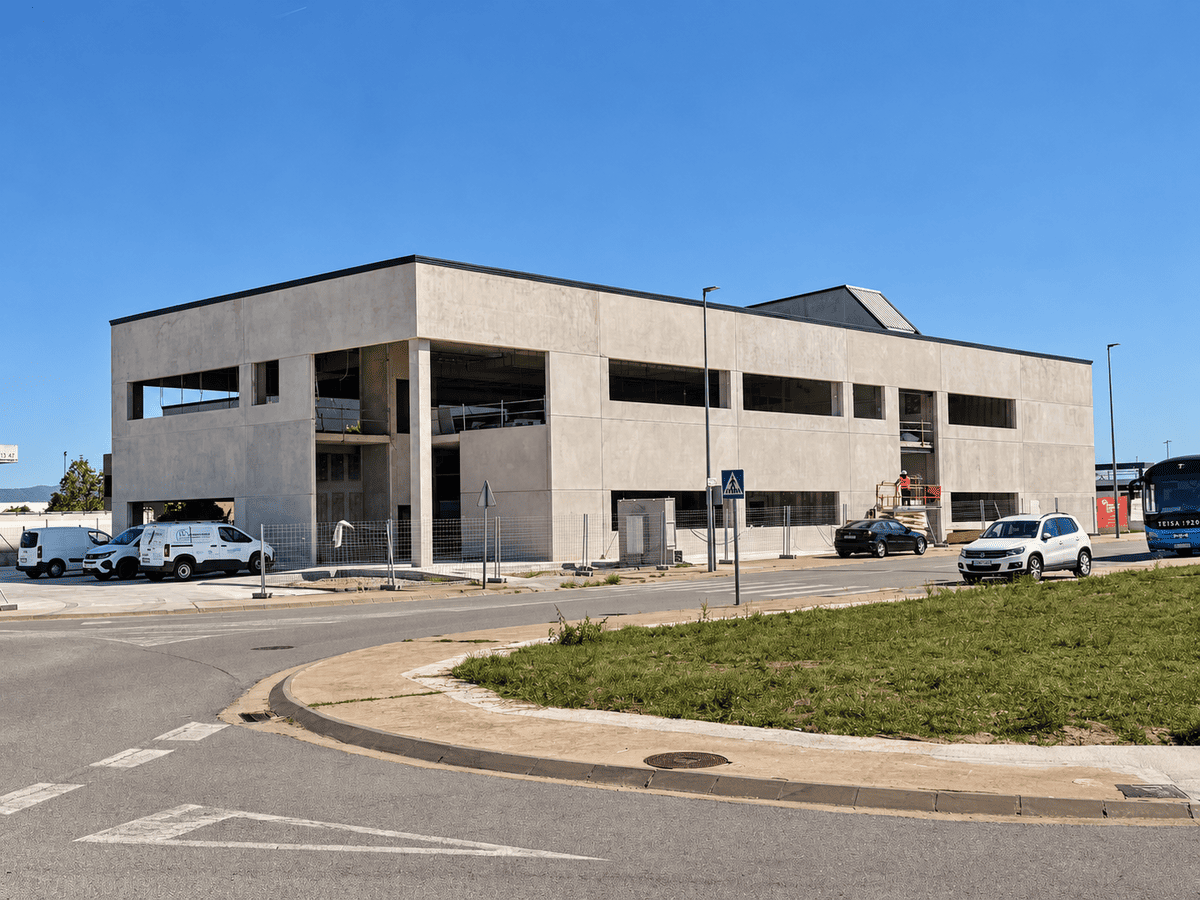 Enginyeria i construcció clau en mà d’una nau industrial amb oficines per a Valida